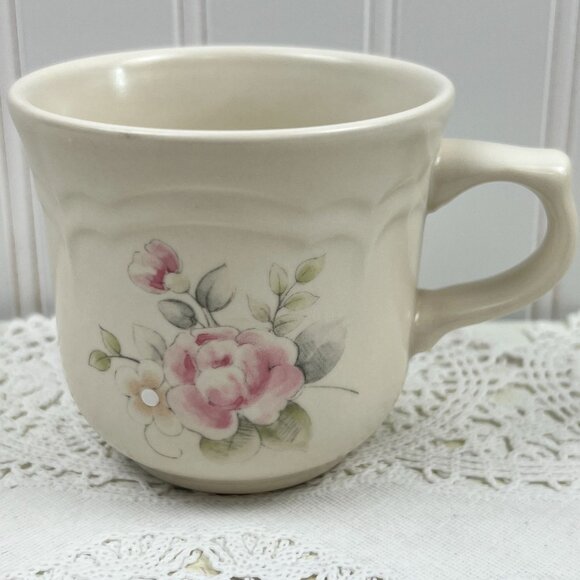 4 Pfaltzgraff Tea Coffee Cup Mugs Ceramic Tea Rose Cream Pink Rose USA - Picture 1 of 10